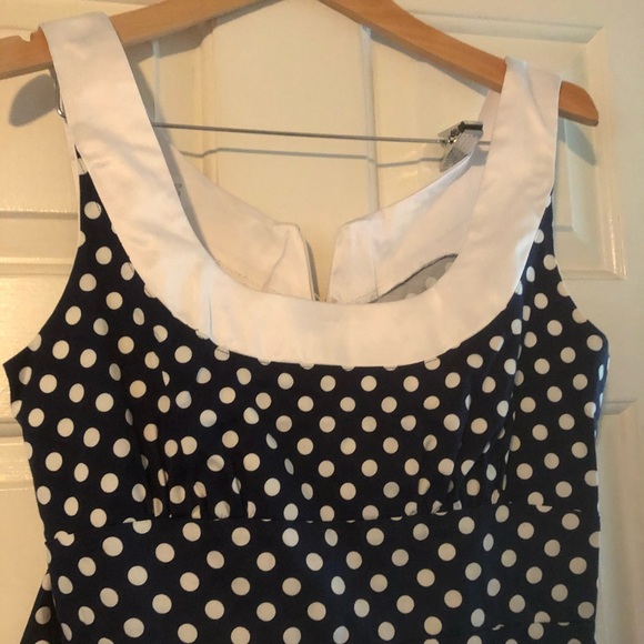 Adorable pin-up dress by Canadian designer - Picture 3 of 5